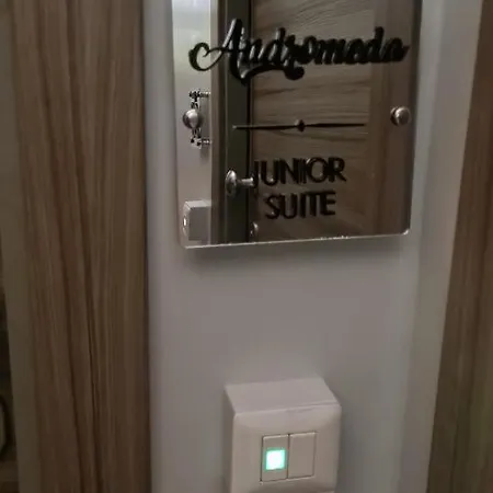 Ginevra 2 3* نابولي