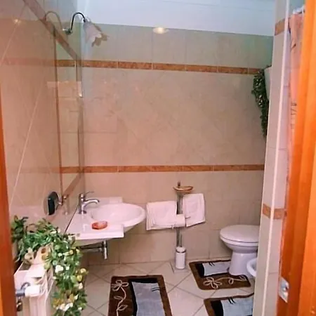 Oda ve Kahvaltı Ginevra 2 3*