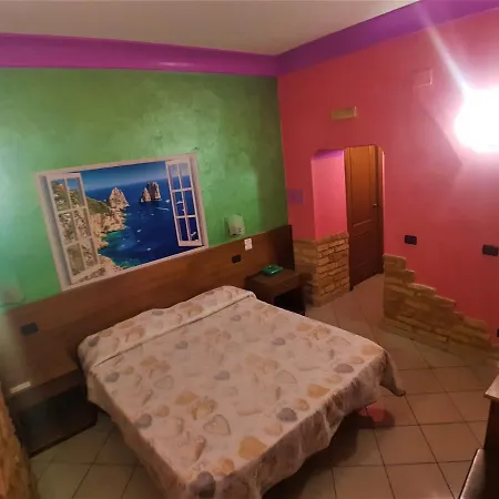 Ginevra 2 Oda ve Kahvaltı 3*